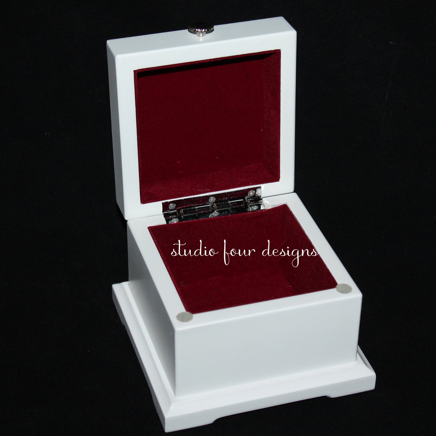 Keepsake Square Jewelry Box